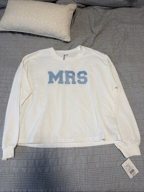 White Crewneck Pullover with Light Blue 'MRS' Appliqué